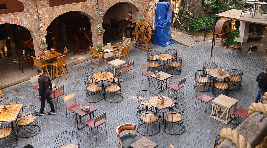 The Ruin House — Ranchi’s Most Atmospheric Dining Experience
Best restaurants in Ranchi