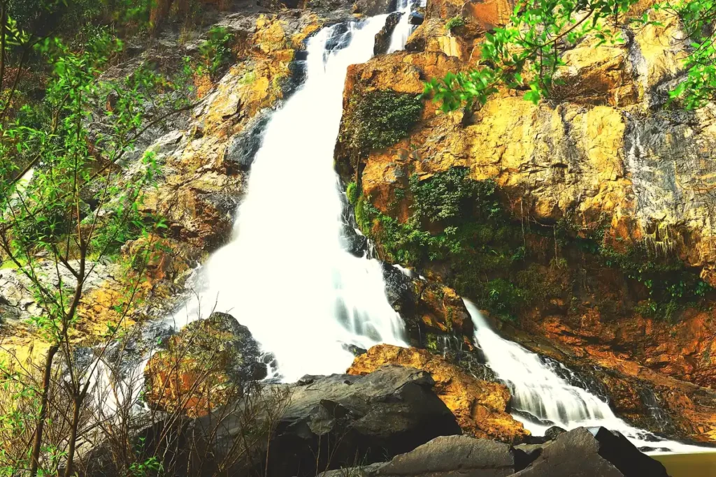 Hirni Falls in forest off the Ranchi–Chaibasa road