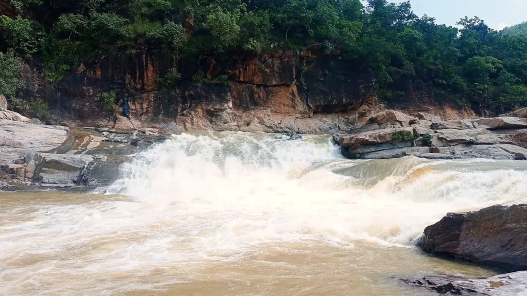 Pandu Pudding, a quiet offbeat waterfall near Ranchi